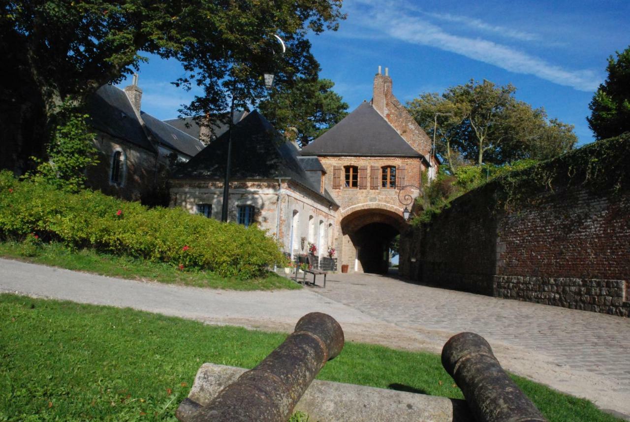 Gite Le Corps De Garde Montreuil  Zewnętrze zdjęcie